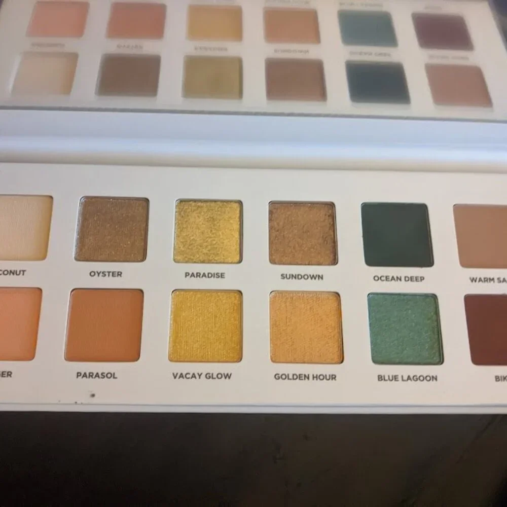 ICONIC London Beachside Babe Eyeshadow Palette | 12 pan 0.65 g ℮ / Net Wt. .27